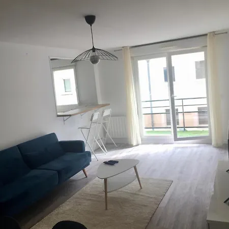 Bright With A Balcony Near Metro Station * Rouen